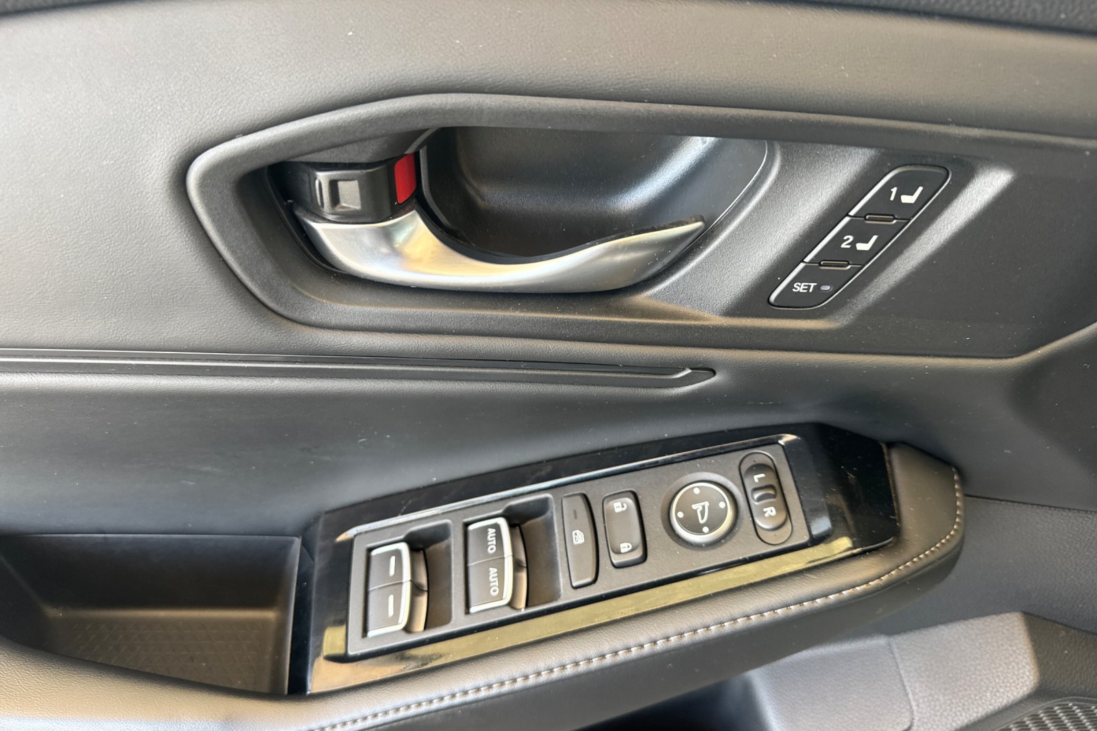 Used 2024 Honda Accord Touring image 12
