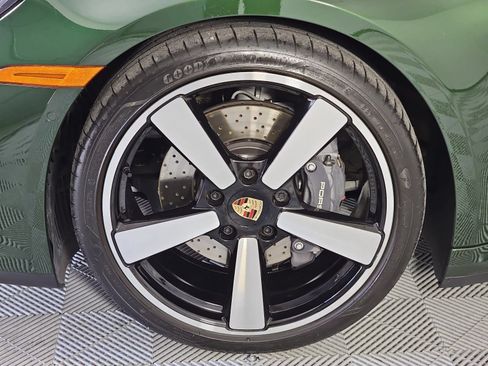 Used 2026 Porsche 911 Carrera RWD image 10