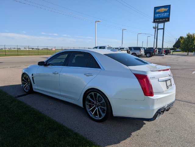Used 2019 Cadillac CTS V w/ Luxury Package RWD image 10