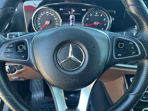 Used 2017 Mercedes-Benz E 300 4MATIC image 18