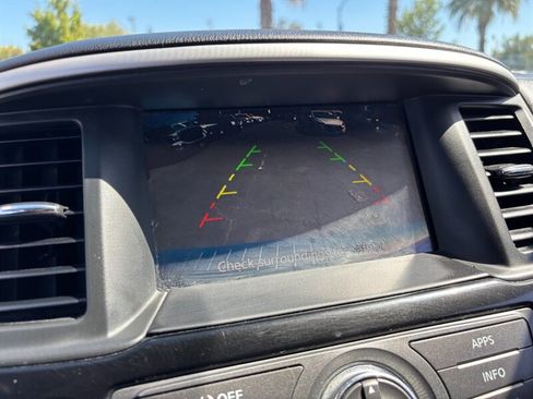 Used 2017 Nissan Pathfinder S image 17