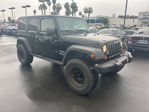 Used 2011 Jeep Wrangler Unlimited Sport image 10