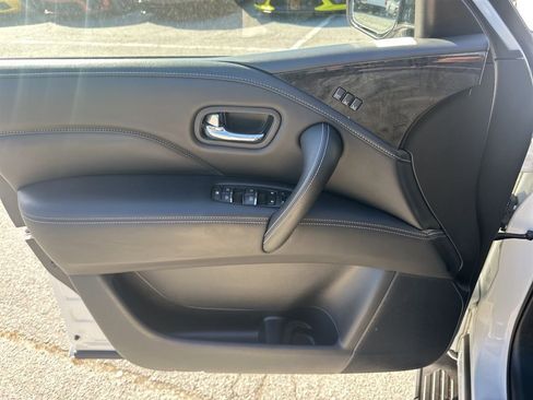 Used 2024 INFINITI QX80 Luxe image 29