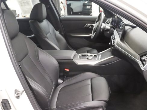 Used 2023 BMW 330i Sedan w/ M Sport Package RWD image 16