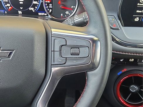 Used 2025 Chevrolet Blazer RS image 22