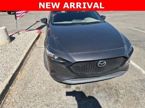 Used 2019 MAZDA MAZDA3 Hatchback w/ Preferred Package image 4