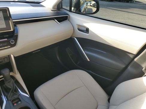 Used 2024 Toyota Corolla Cross L image 22