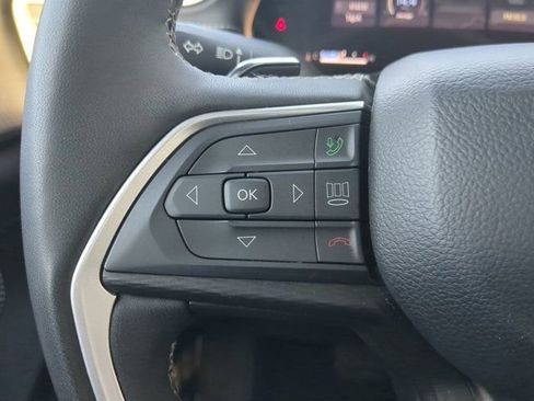 Used 2024 Jeep Grand Cherokee Altitude image 24