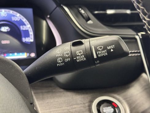 Used 2022 Jeep Grand Cherokee L Limited image 24