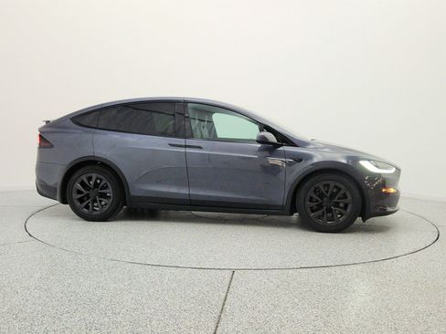 Used 2023 Tesla Model X AWD/4WD image 4