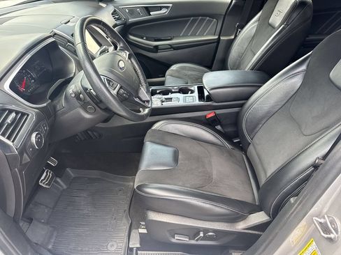 Used 2019 Ford Edge ST w/ Equipment Group 401A AWD/4WD image 9