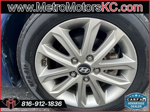 Used 2016 Hyundai Elantra SE w/ Option Group 02 image 18