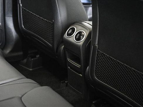 New 2026 Mercedes-Benz GLB 250 4MATIC image 19