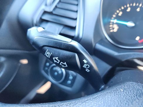 Used 2018 Ford Escape SE w/ Ford Safe & Smart Package image 22