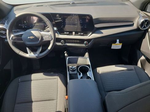 New 2026 Chevrolet Equinox LT w/ Safety and Technology Package FWD image 12