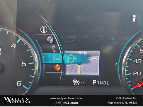 Used 2017 Chevrolet Suburban Premier image 4