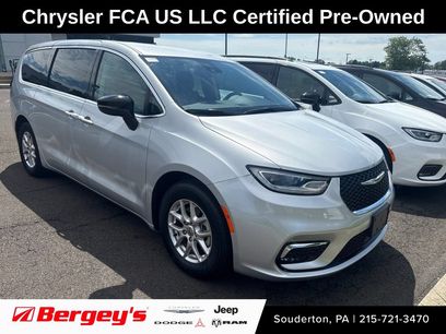 Certified 2024 Chrysler Pacifica Touring-L