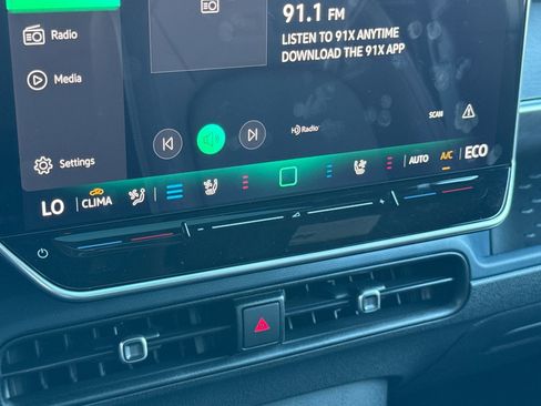 New 2025 Volkswagen ID. Buzz Pro S Plus image 22