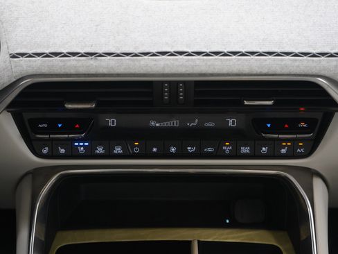 Certified 2025 MAZDA CX-90 3.3 Turbo S w/ Premium Plus image 18