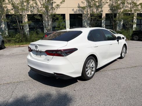 Used 2024 Toyota Camry LE FWD image 6