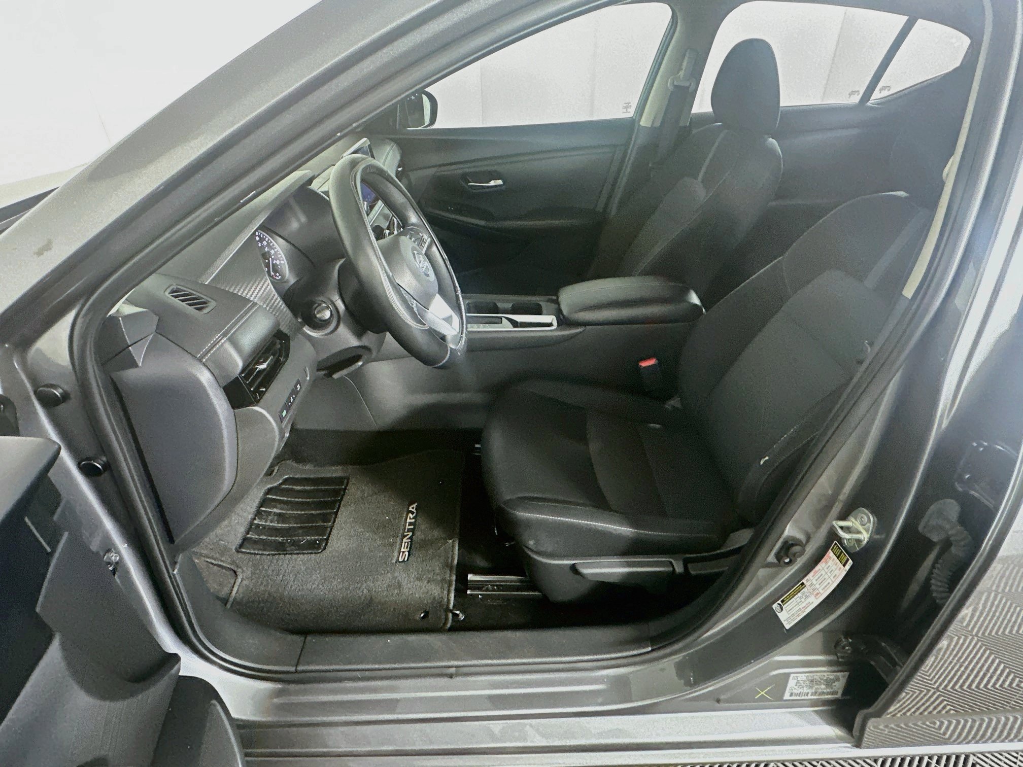 Used 2023 Nissan Sentra SV FWD image 13