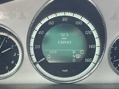 Used 2010 Mercedes-Benz E 350 4MATIC Sedan image 22