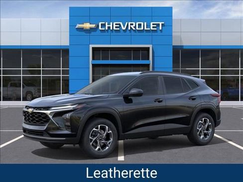 New 2026 Chevrolet Trax LT image 2