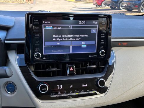 Used 2022 Toyota Corolla LE image 24