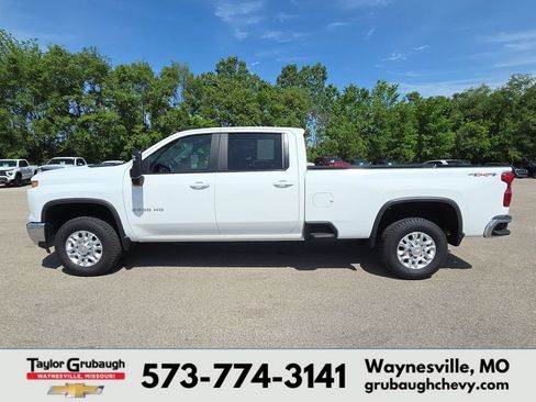 Used 2024 Chevrolet Silverado 3500 LT AWD/4WD image 5