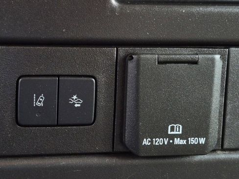 Used 2020 Chevrolet Express 3500 w/ Driver Convenience Package image 23