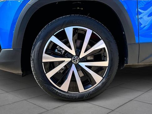 Used 2023 Volkswagen Taos SE image 11