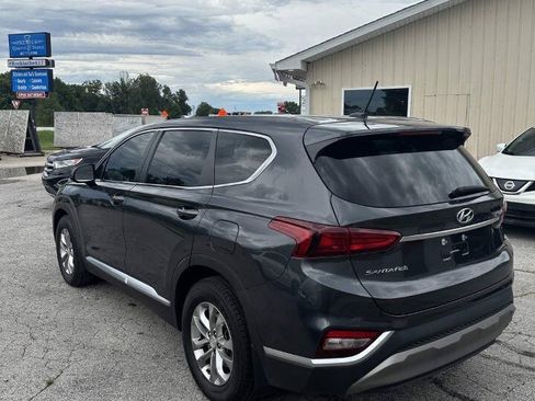 Used 2020 Hyundai Santa Fe SE FWD image 2