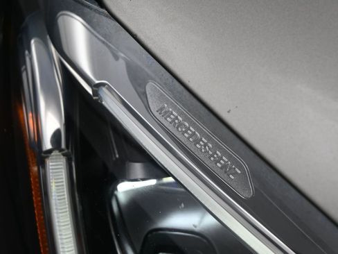 Used 2022 Mercedes-Benz GLC 300 GLC 300 image 12