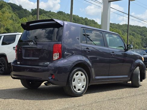Used 2012 Scion xB FWD image 17