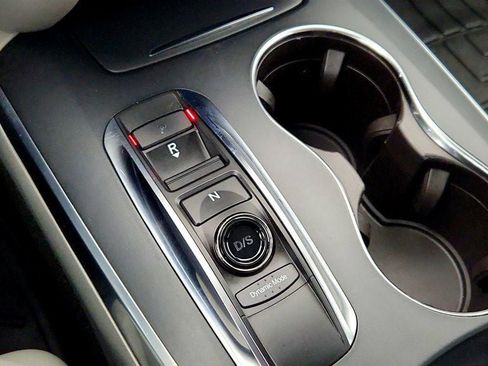 Used 2018 Acura MDX SH-AWD image 17