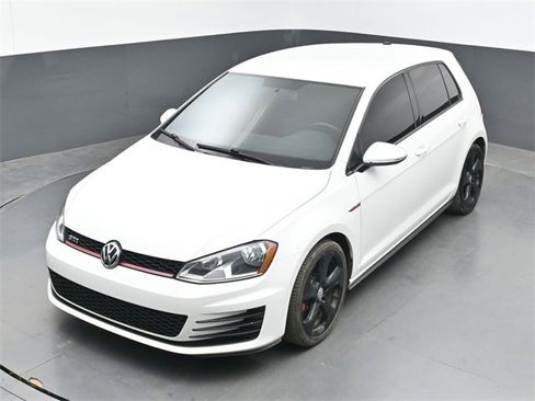Used 2017 Volkswagen GTI S image 15