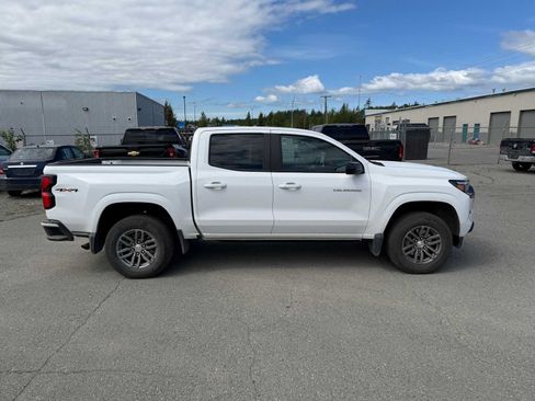 Certified 2024 Chevrolet Colorado LT w/ LT Convenience Package III AWD/4WD image 6