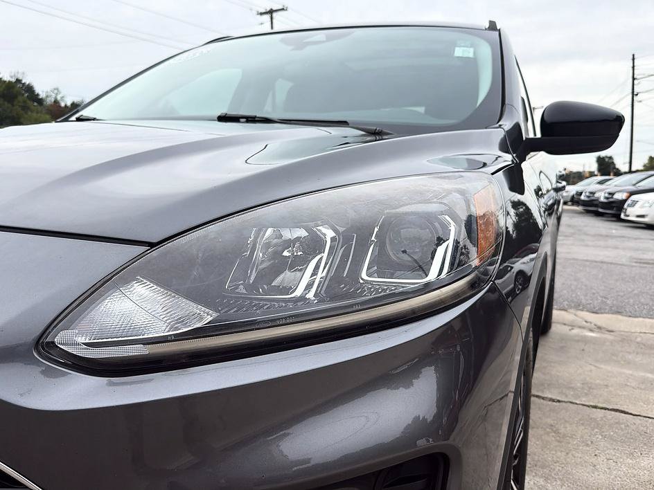 Used 2021 Ford Escape SE w/ SE Sport Appearance Package FWD image 23