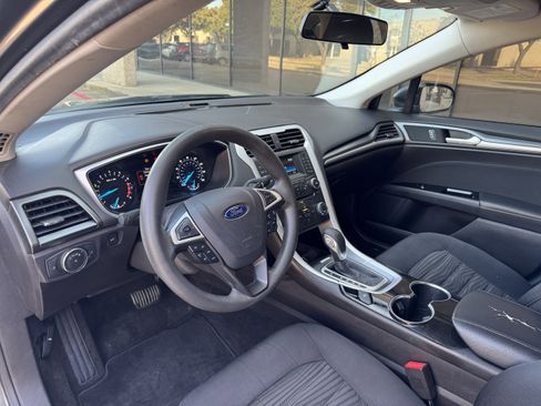 Used 2016 Ford Fusion SE image 11