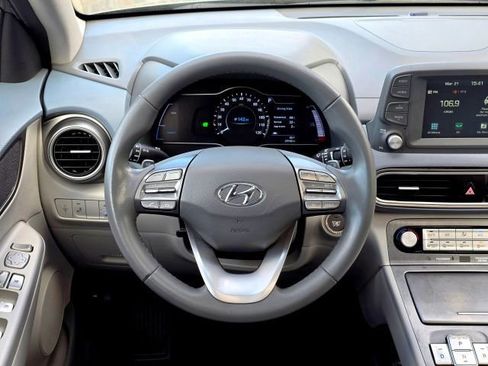 Used 2021 Hyundai Kona Limited image 12