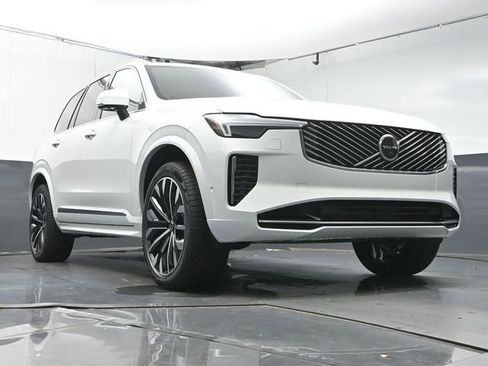 Used 2026 Volvo XC90 B6 Plus w/ Protection Package Premier image 34