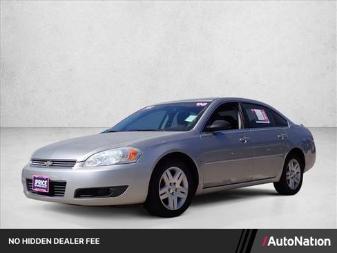 Used 2008 Chevrolet Impala LT FWD image 1