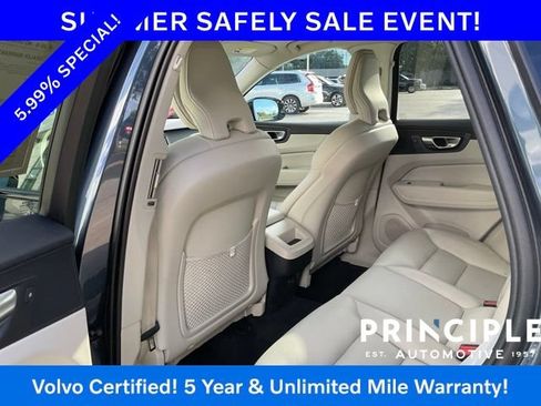 Certified 2024 Volvo XC60 B5 Core AWD/4WD image 24
