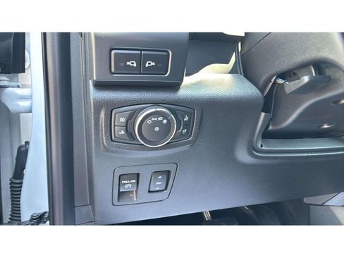 Used 2018 Ford F150 XLT w/ Equipment Group 302A Luxury AWD/4WD image 20