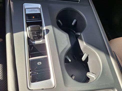 New 2026 Volkswagen Atlas Cross Sport SE image 18