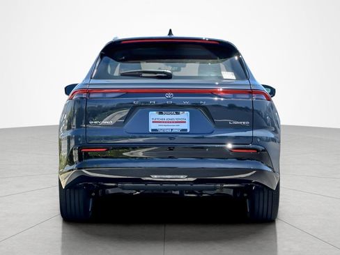 New 2026 Toyota Crown Signia AWD/4WD image 4