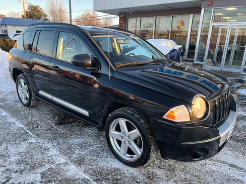 Used 2009 Jeep Compass Limited w/ Sun/Sound Group image 4