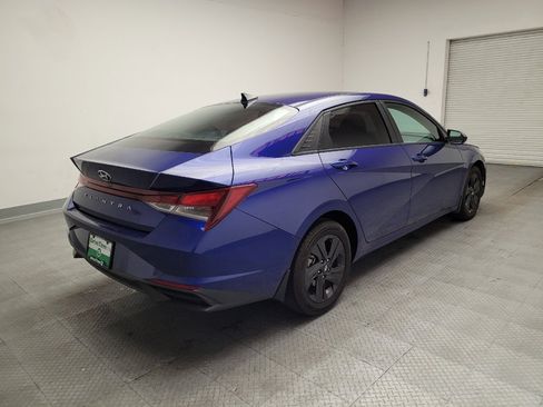 Used 2022 Hyundai Elantra SEL FWD image 9