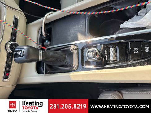 Used 2021 Volvo XC60 T5 Inscription w/ Protection Package Premier image 21