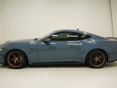 Used 2024 Ford Mustang GT RWD image 7